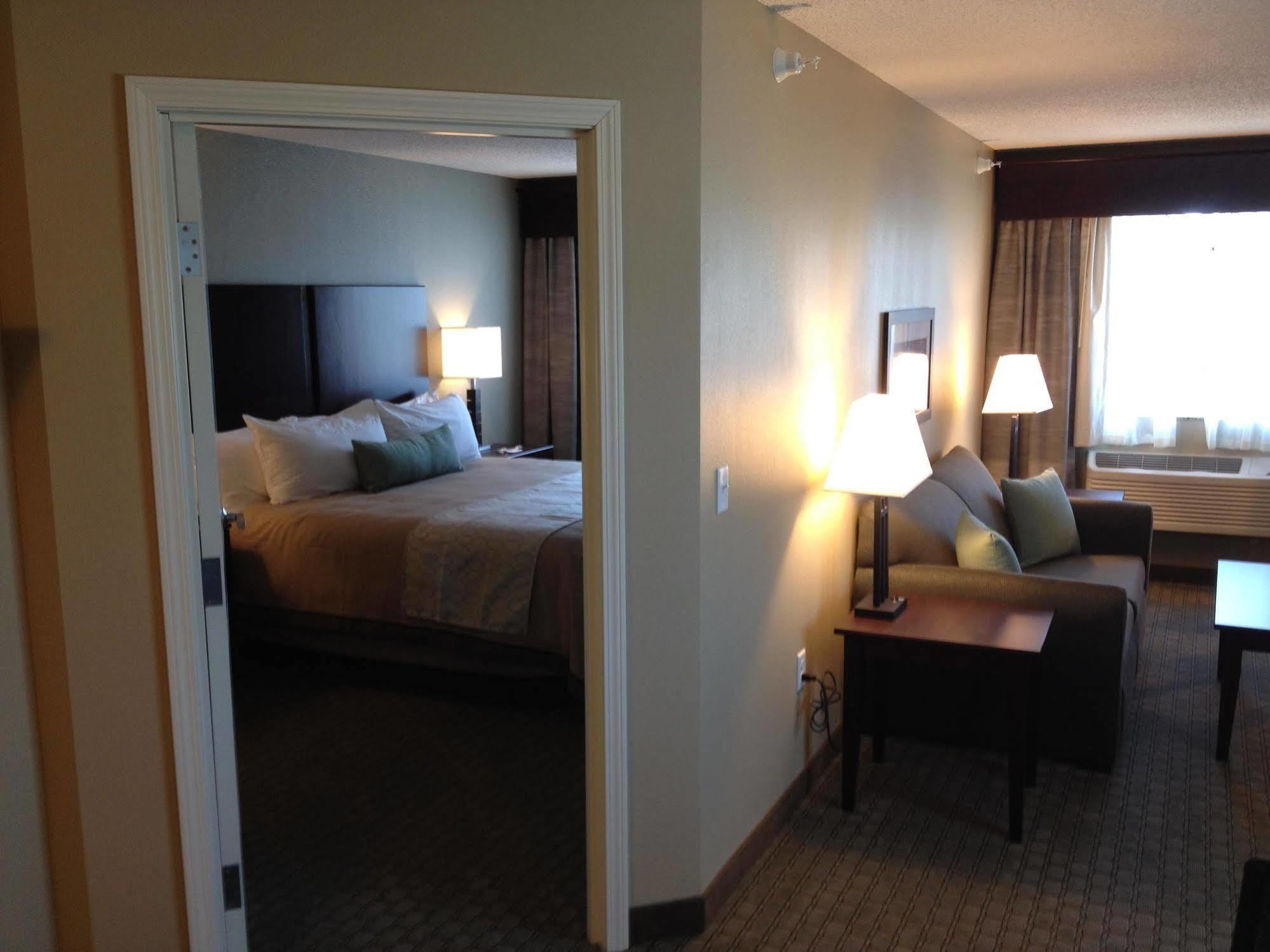 Grandstay Hotel & Suites - Glenwood Bagian luar foto