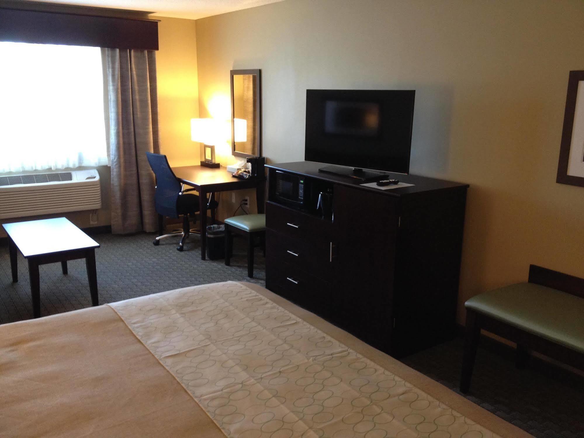 Grandstay Hotel & Suites - Glenwood Bagian luar foto
