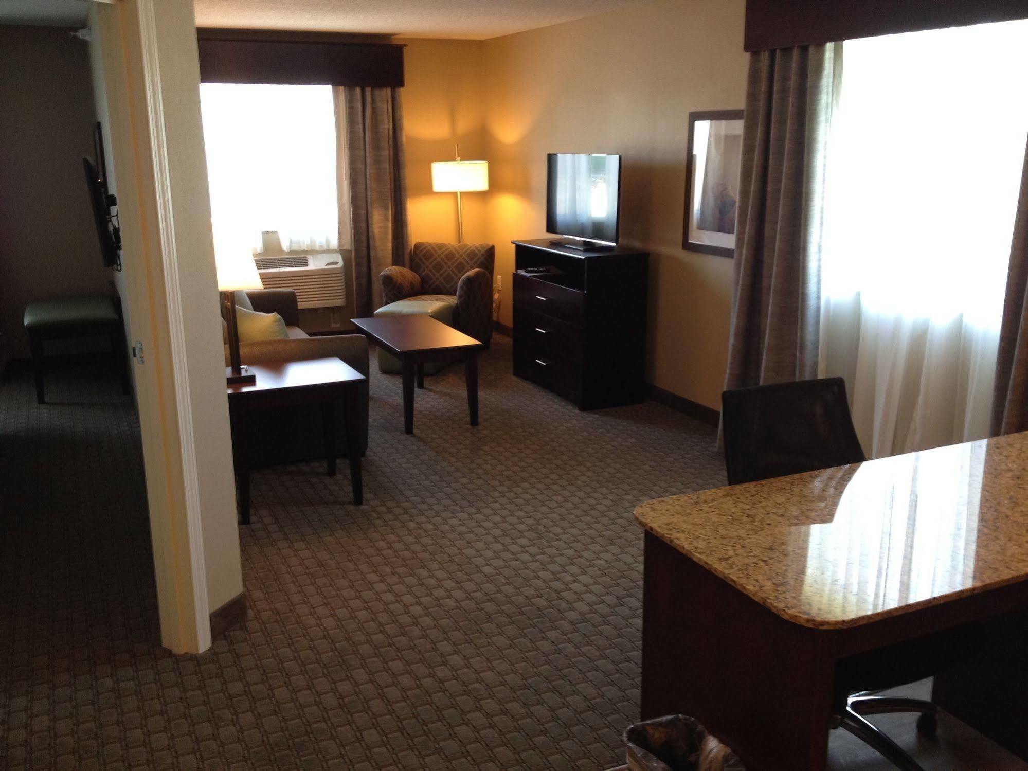 Grandstay Hotel & Suites - Glenwood Bagian luar foto