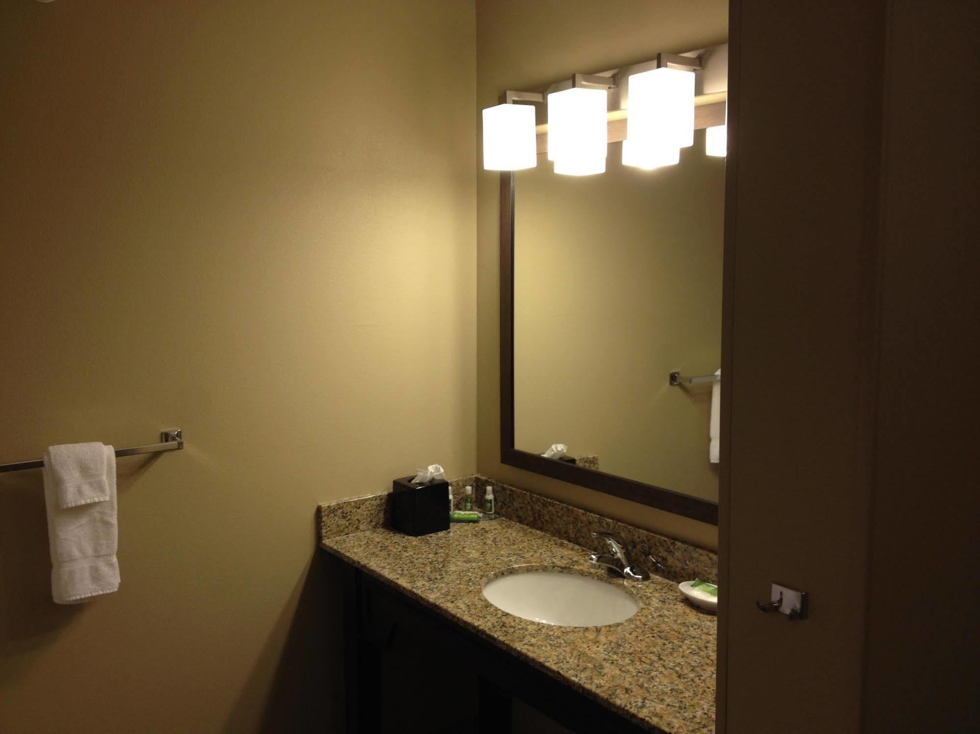 Grandstay Hotel & Suites - Glenwood Bagian luar foto
