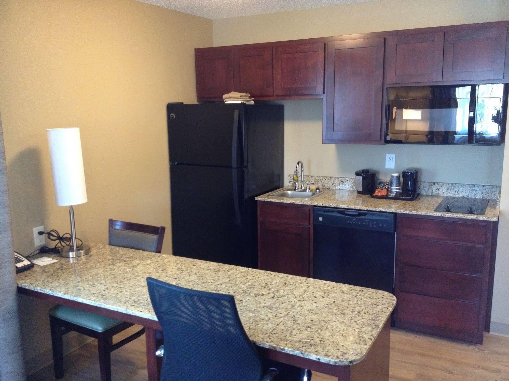 Grandstay Hotel & Suites - Glenwood Bagian luar foto